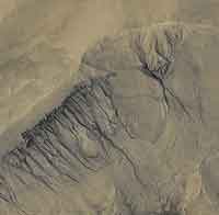 Gullies Along Martian Crater Wall